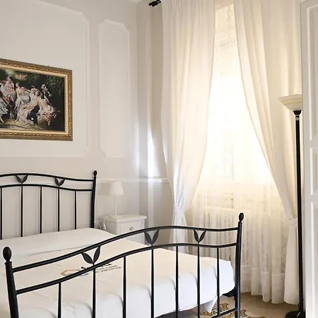 P050 - Porto Recanati, Elegante Trilocale In Centro Storico