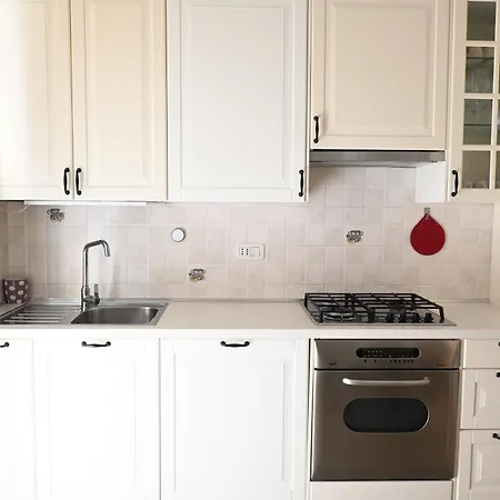 P050 - Porto Recanati, Elegante Trilocale In Centro Storico פורטו רקנאטי