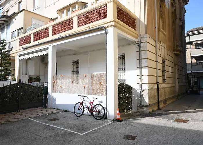 P050 - Porto Recanati, Elegante Trilocale In Centro Storico Porto Recanati